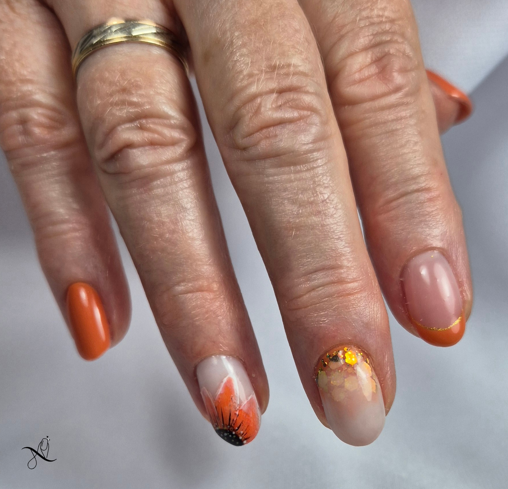 Narancsos virágos - Erősített géllakk | Nails by Nelly Szeged